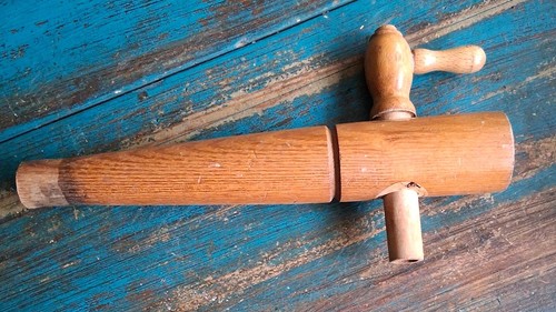 Alter zapfhahn aus holz für - zapfhahn,